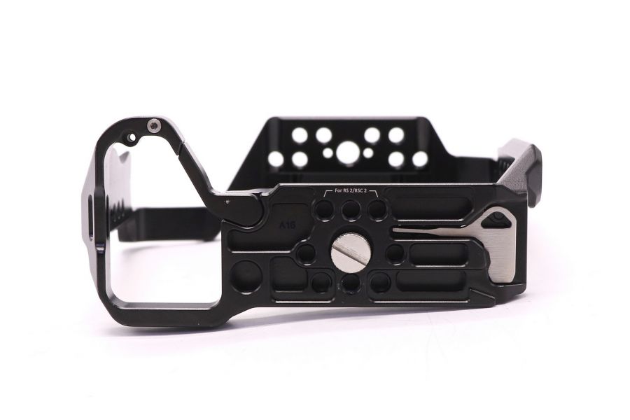 Клетка SmallRig 3667B для Sony A7R V / A7 IV / A7S III / A1 / A7R IV (2024)