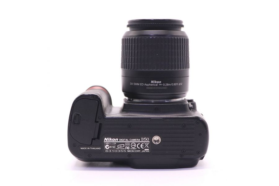 Nikon D50 kit (пробег 7050 кадров)