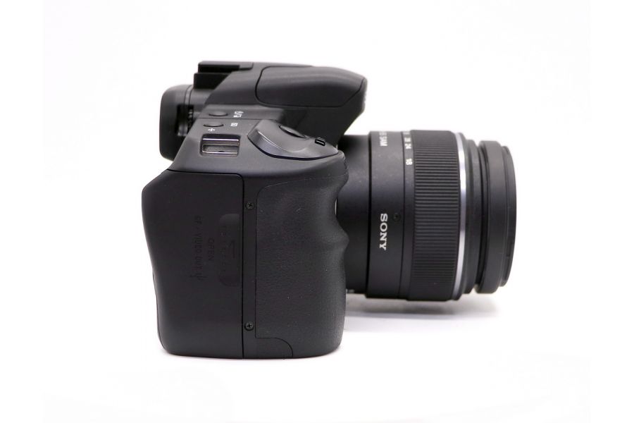 Sony A200 + Sony DT 18-55mm f/3.5-5.6