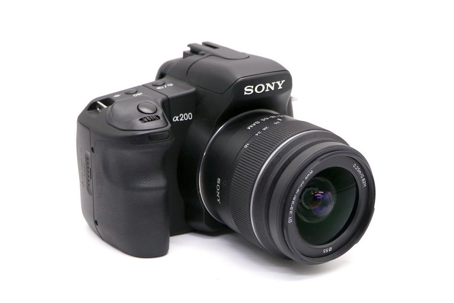 Sony A200 + Sony DT 18-55mm f/3.5-5.6