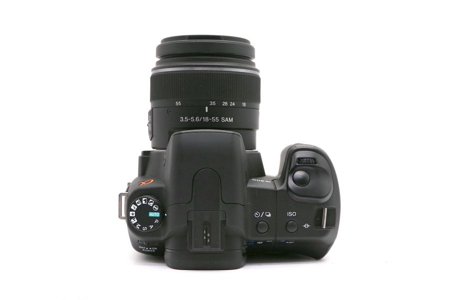 Sony A200 + Sony DT 18-55mm f/3.5-5.6