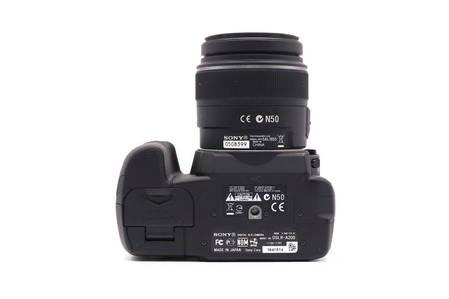 Sony A200 + Sony DT 18-55mm f/3.5-5.6