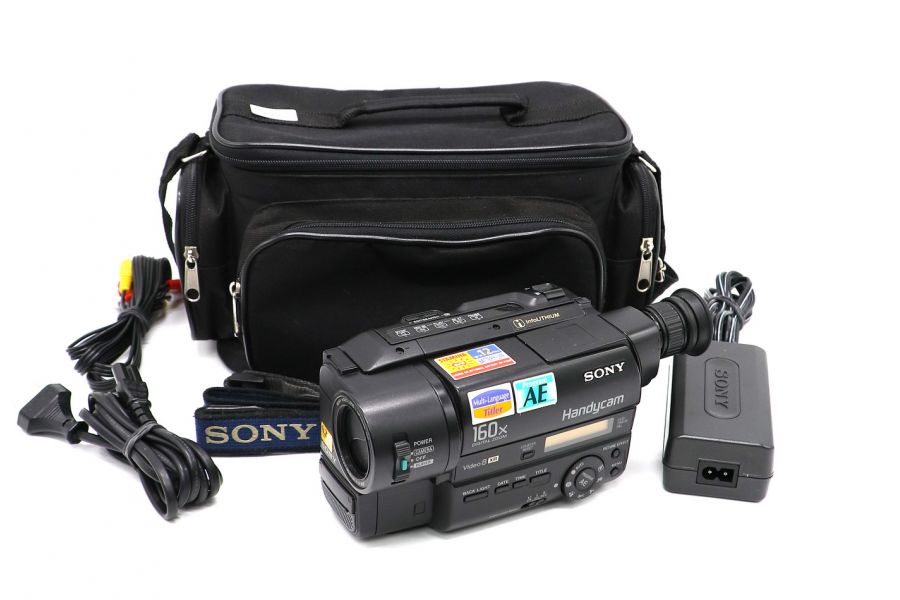 Видеокамера Sony CCD-TR411E 