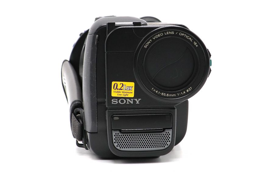 Видеокамера Sony CCD-TR411E 