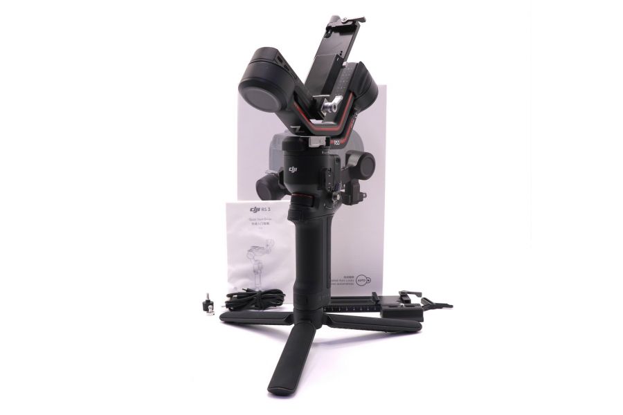 Стабилизатор DJI RS3 в упаковке
