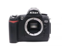 Nikon D70 body (пробег 27000 кадров) б.