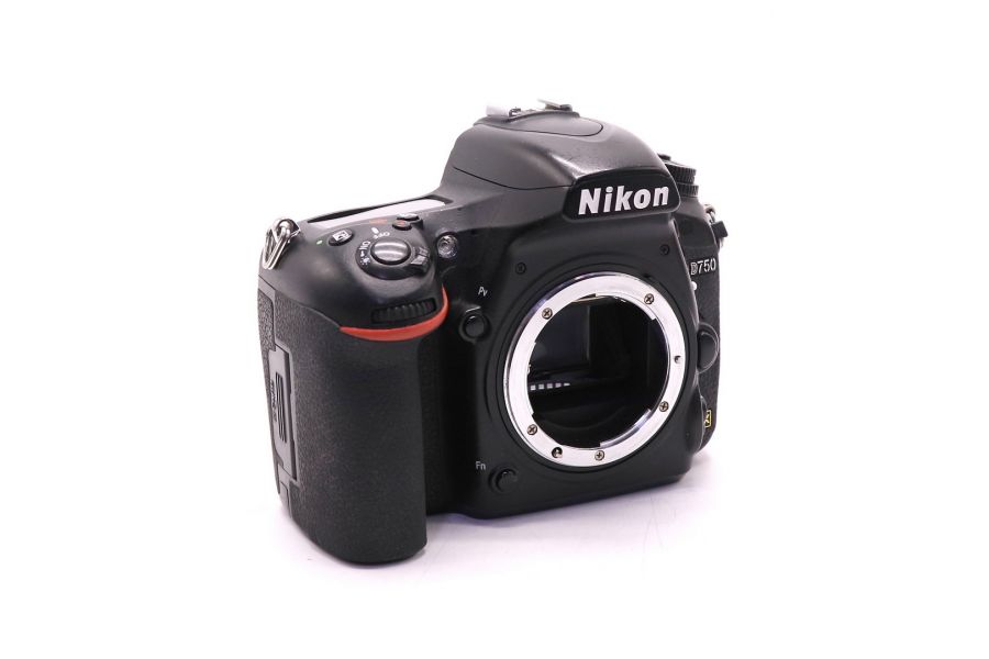 Nikon D750 body (пробег 171250 кадров)