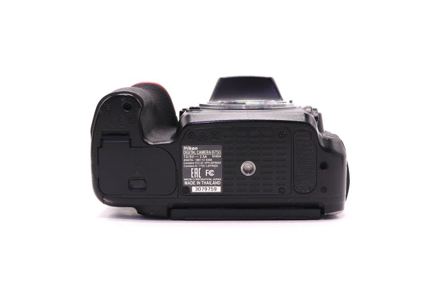 Nikon D750 body (пробег 171250 кадров)