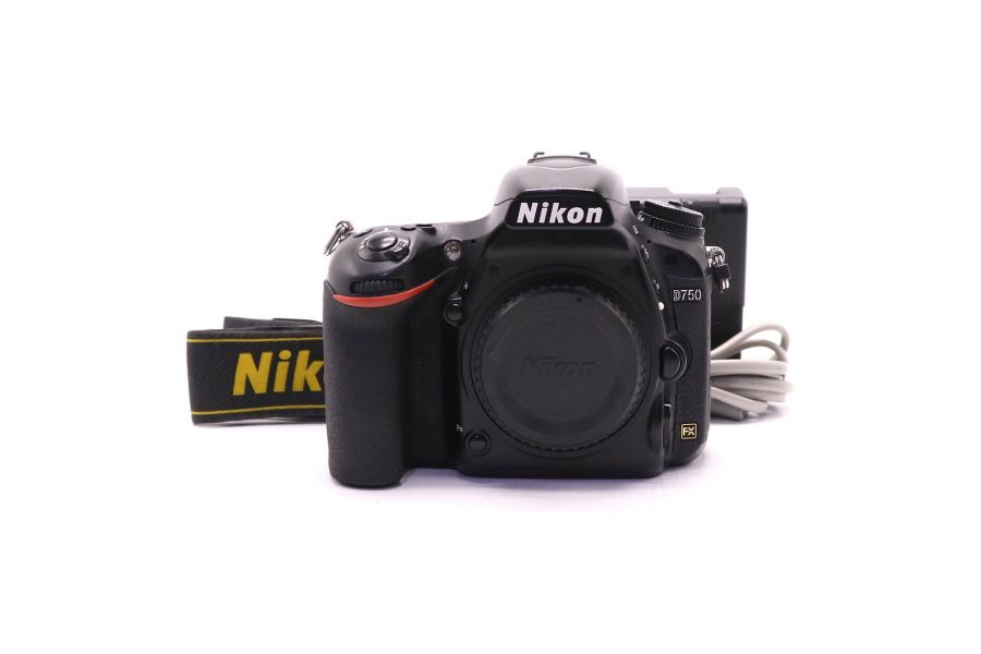 Nikon D750 body (пробег 171250 кадров)