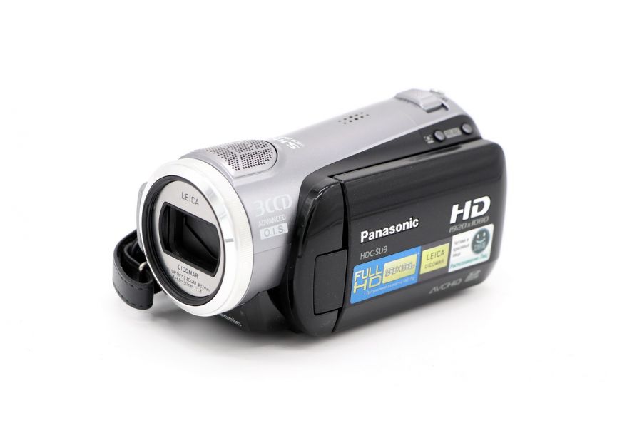 Видеокамера Panasonic HDC-SD9EE-S в упаковке