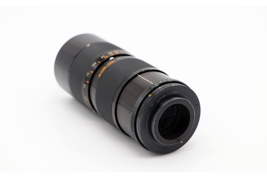 Revuenon-Zoom 80-205mm f/3.9 M42 Japan