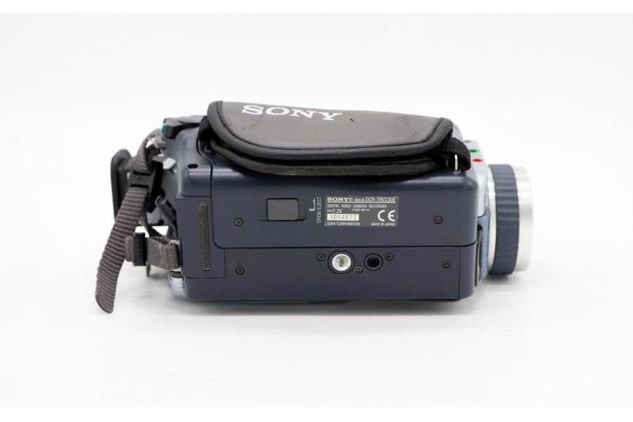 Видеокамера Sony DCR-TRV230E
