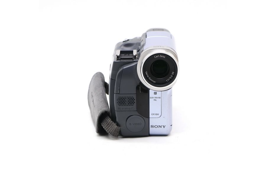 Видеокамера Sony DCR-TRV19E