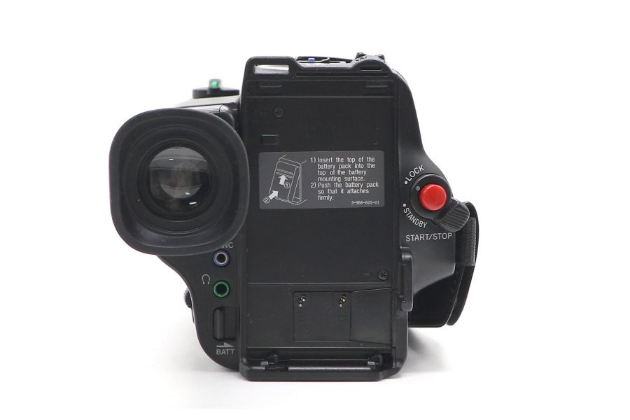 Видеокамера Sony CCD-TR490E 