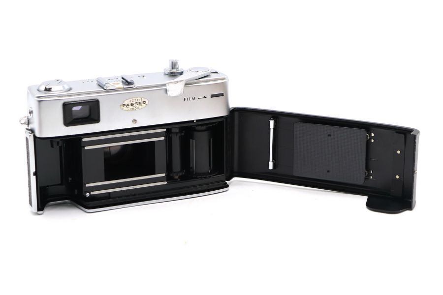 Minolta Hi-Matic 9 (Japan, 1966)