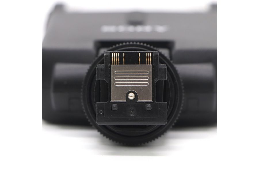 Фотовспышка Sony HVL-F20M в упаковке