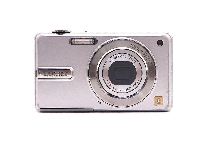 Panasonic Lumix DMC-F4