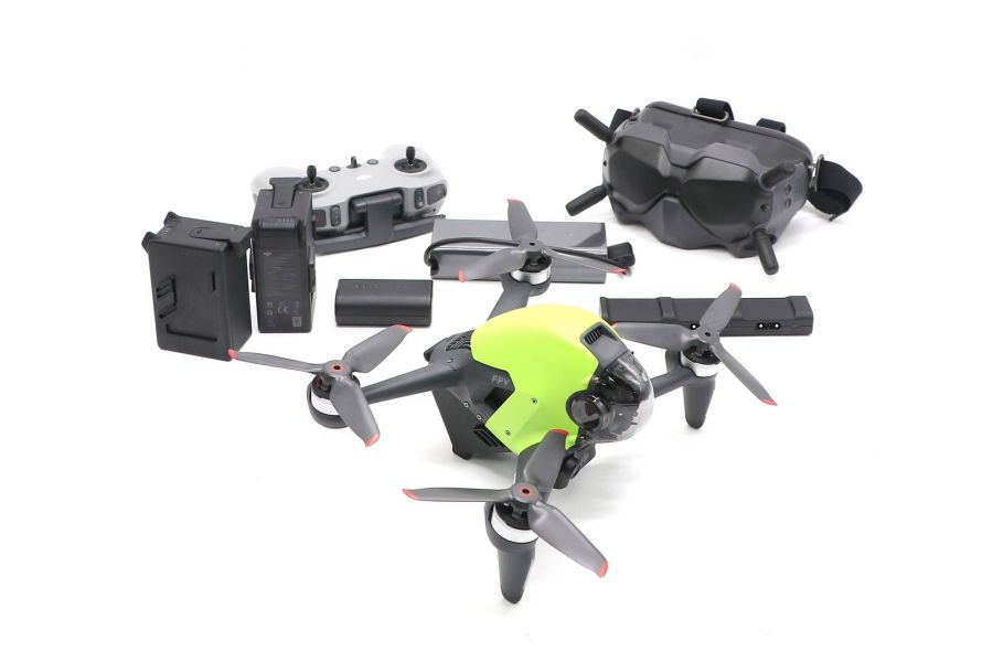 Dji FPV combo + DJI FPV Fly More Kit