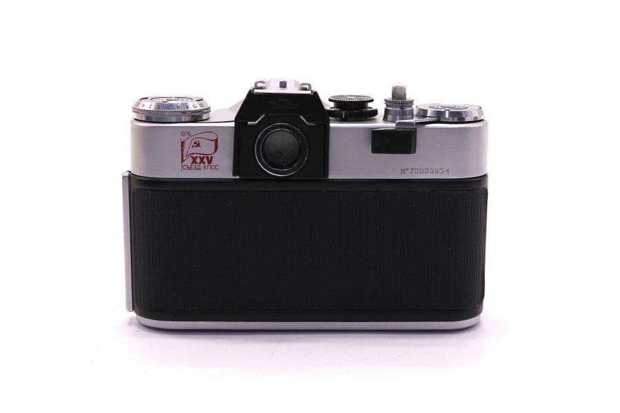 Редкость Зенит ЕМ 25 Съезд КПСС в упаковке 