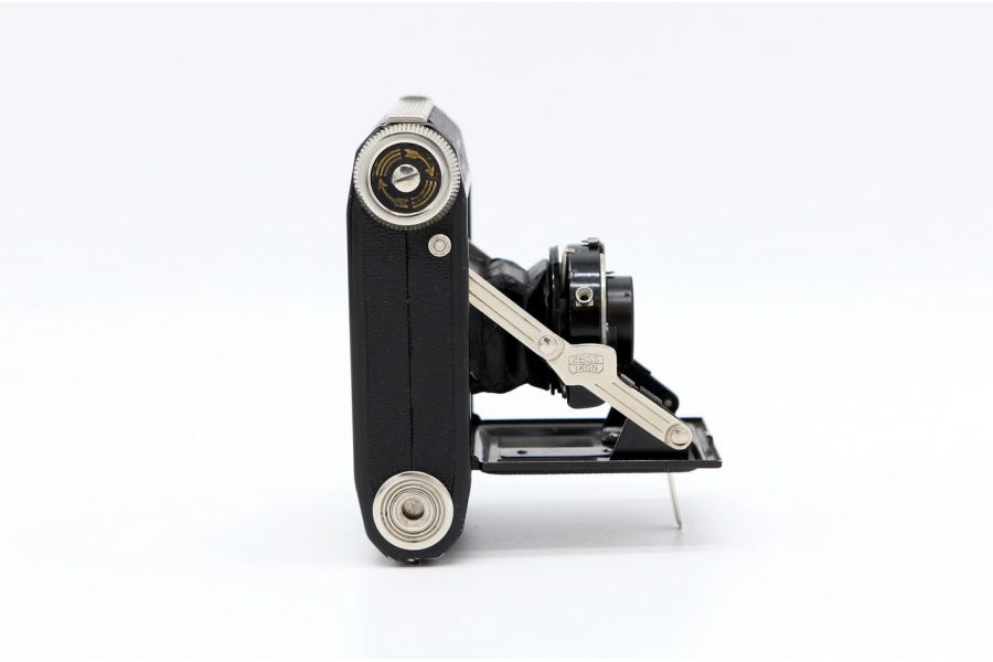 Zeiss Ikon Ikonta 520/18 (Germany, 1932)