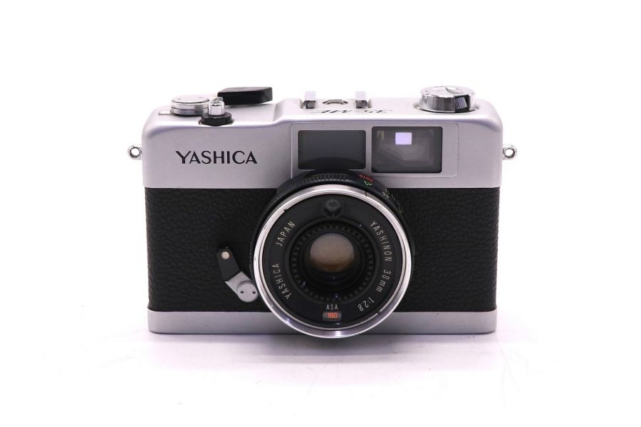 Пленочный фотоаппарат Yashica 35-ME (Japan, 1972)