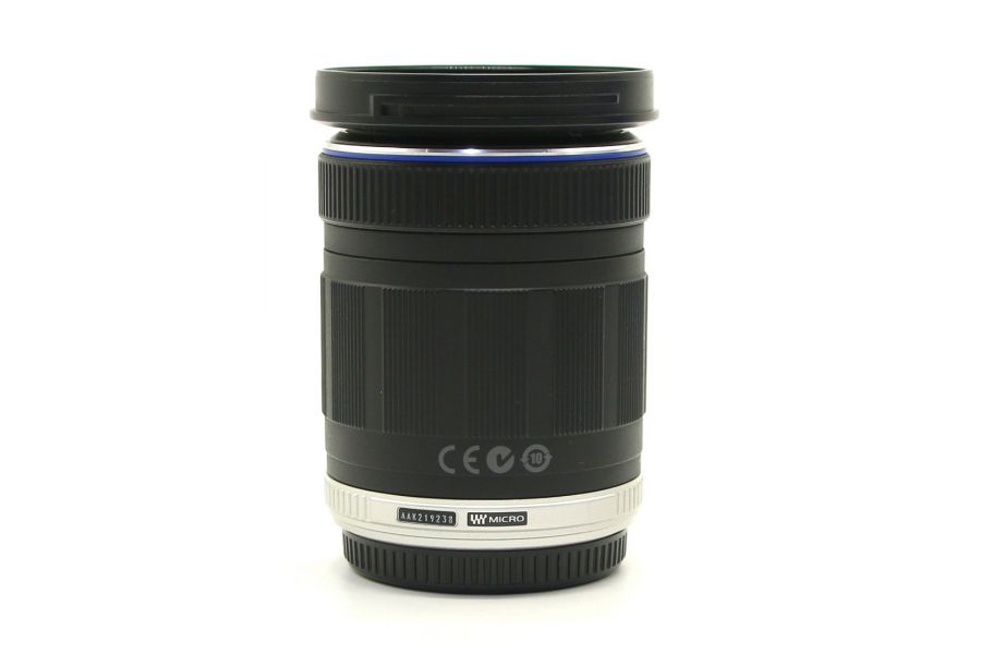 Olympus M.Zuiko Digital ED 14-150mm f/4.0-5.6 в упаковке