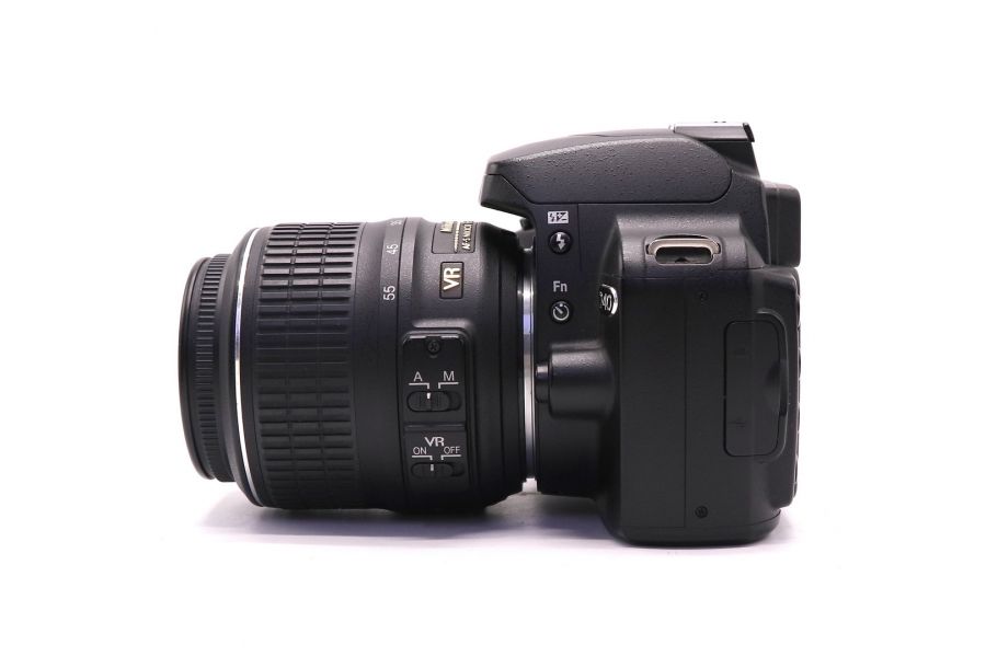 Nikon D40 kit (пробег 3710 кадров)