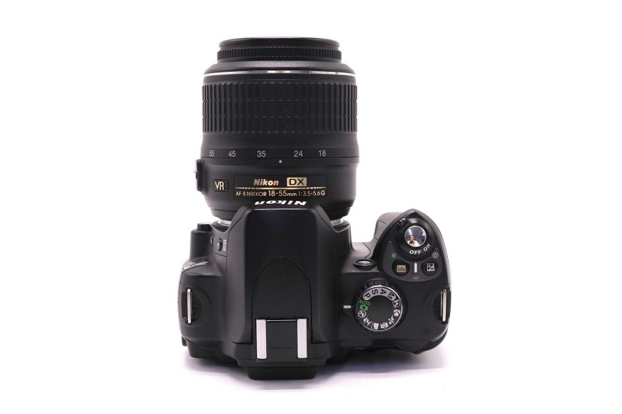 Nikon D40 kit (пробег 3710 кадров)