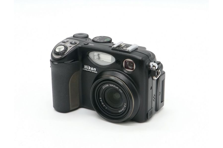 Nikon coolpix 5400