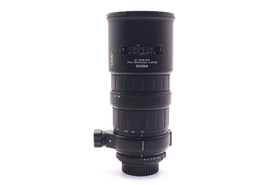 Sigma AF 70-210mm f/2.8 Zoom APO (I) for Nikon F (Japan, 1992)