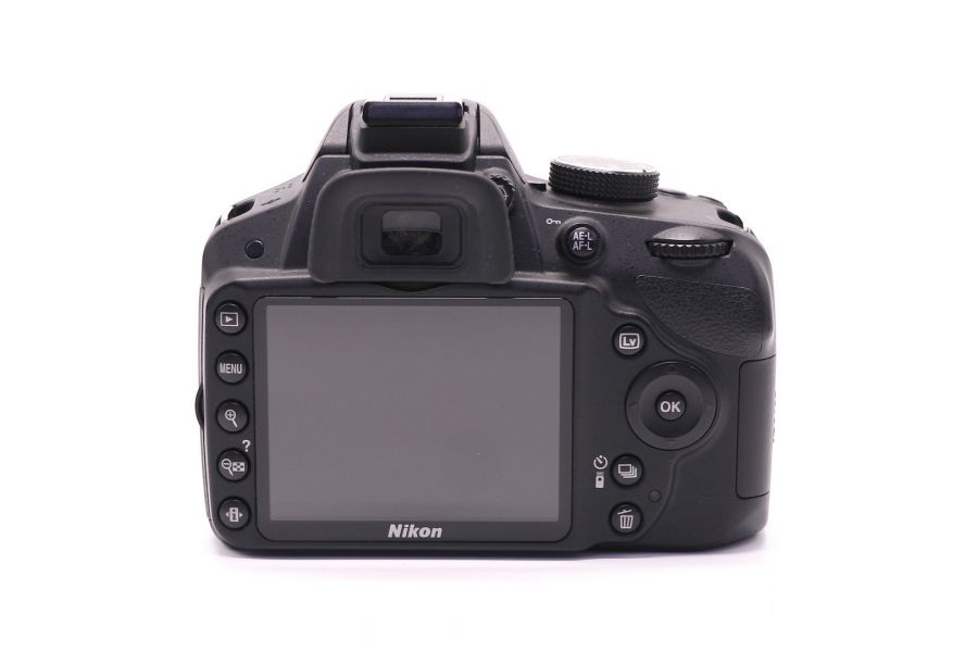 Nikon D3200 kit (пробег 5240 кадров)