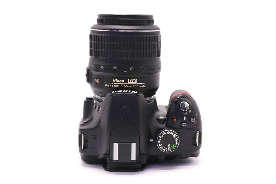 Nikon D3200 kit (пробег 5240 кадров)