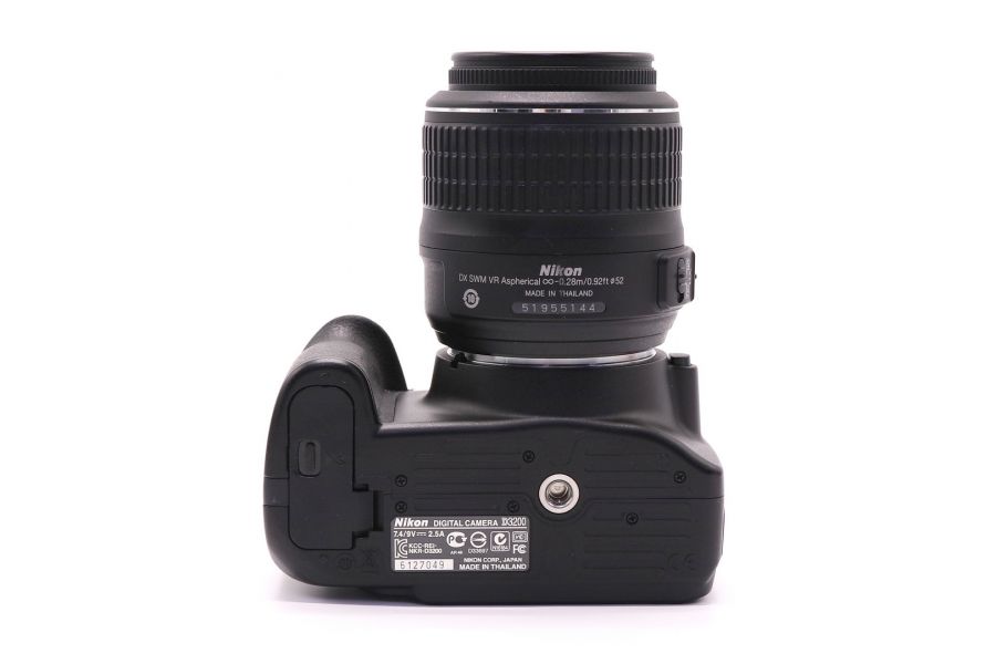 Nikon D3200 kit (пробег 5240 кадров)
