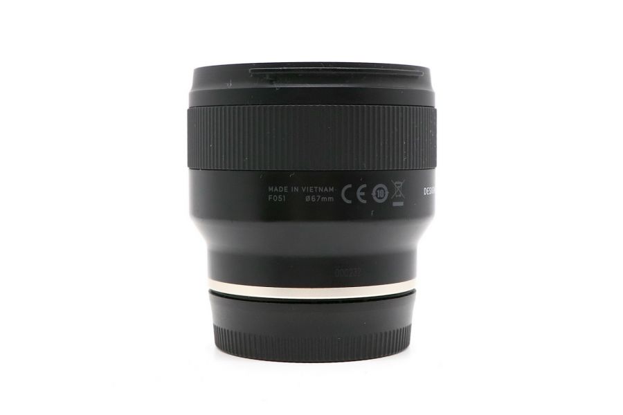 Tamron 24mm f/2.8 Di III OSD в упаковке