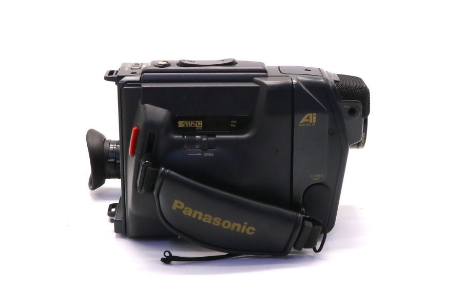 Видеокамера Panasonic NV-S700EN