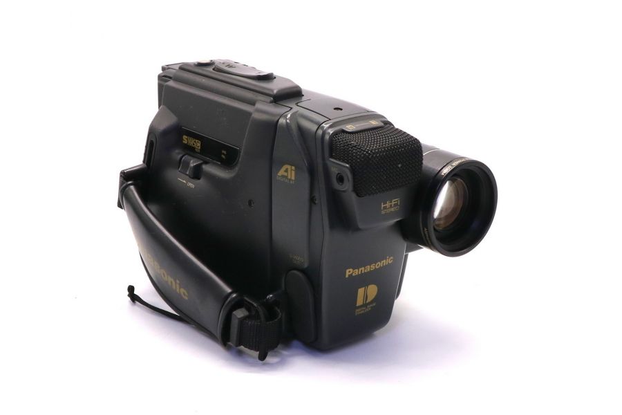 Видеокамера Panasonic NV-S700EN