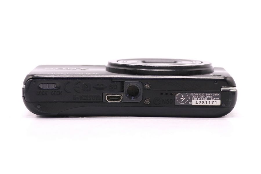 Sony Cyber-shot DSC-WX220 в упаковке
