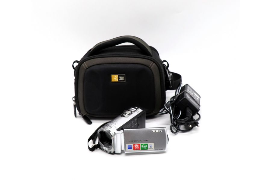 Видеокамера Sony DCR-SX43E