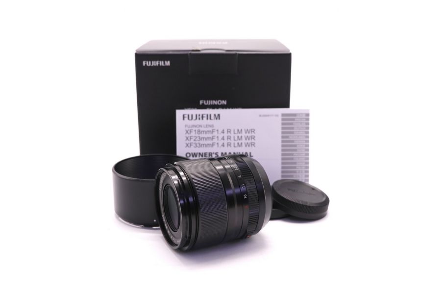Объектив Fujifilm XF 33mm f/1.4 R LM WR в упаковке 