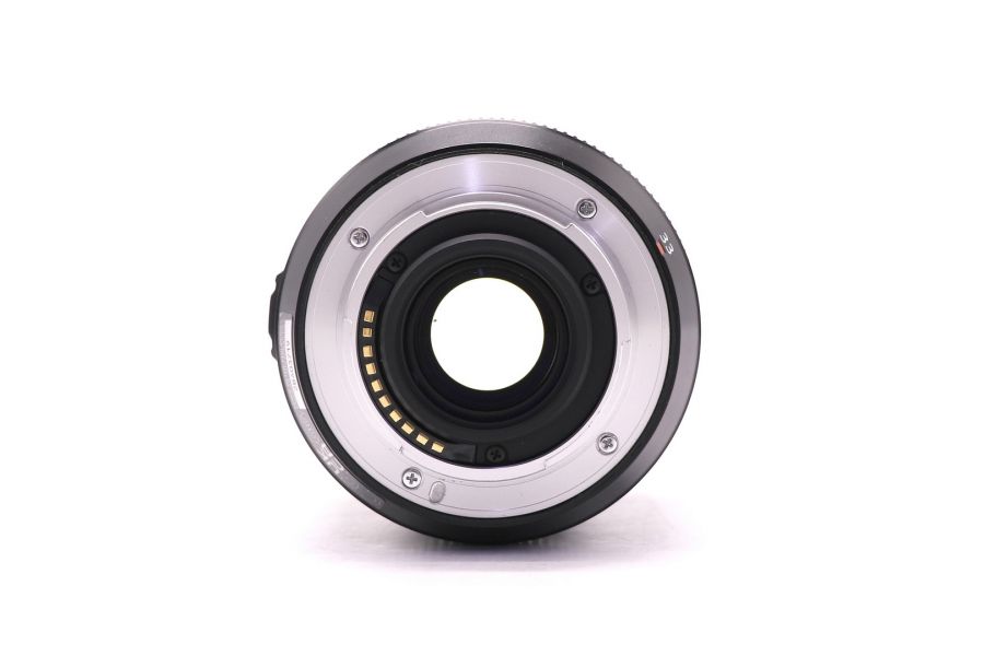 Объектив Fujifilm XF 33mm f/1.4 R LM WR в упаковке 
