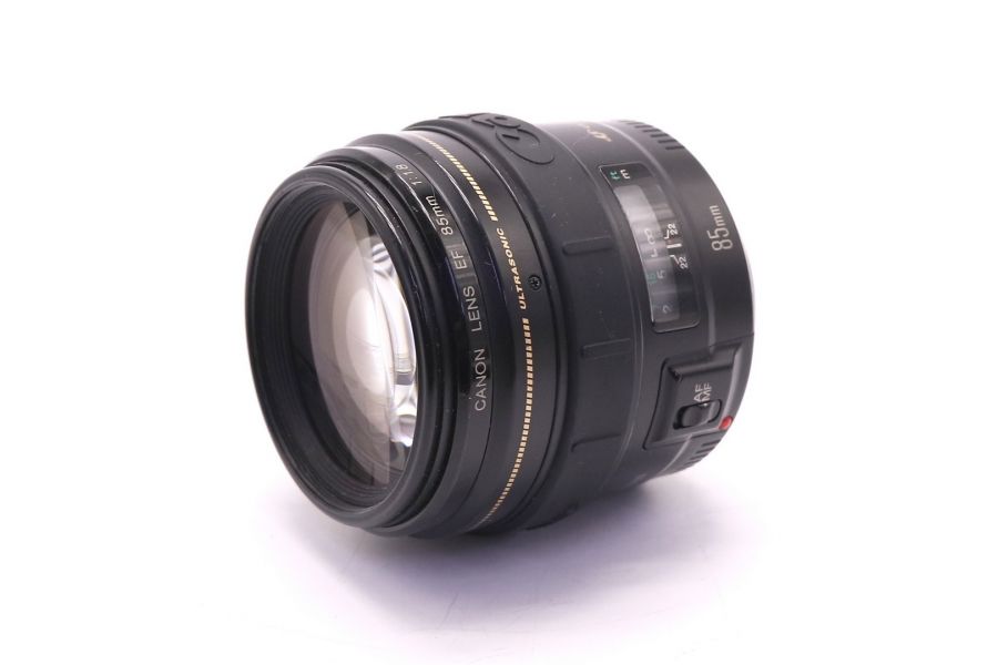 Canon EF 85mm f/1.8 USM в упаковке 