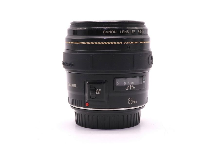 Canon EF 85mm f/1.8 USM в упаковке 