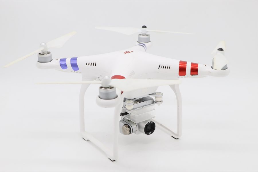 Квадрокоптер DJI Phantom 3