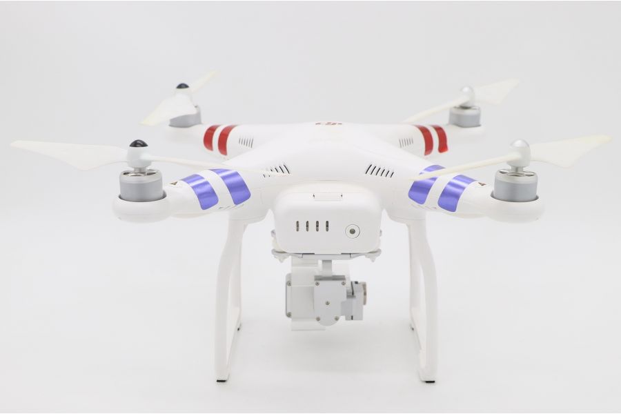 Квадрокоптер DJI Phantom 3