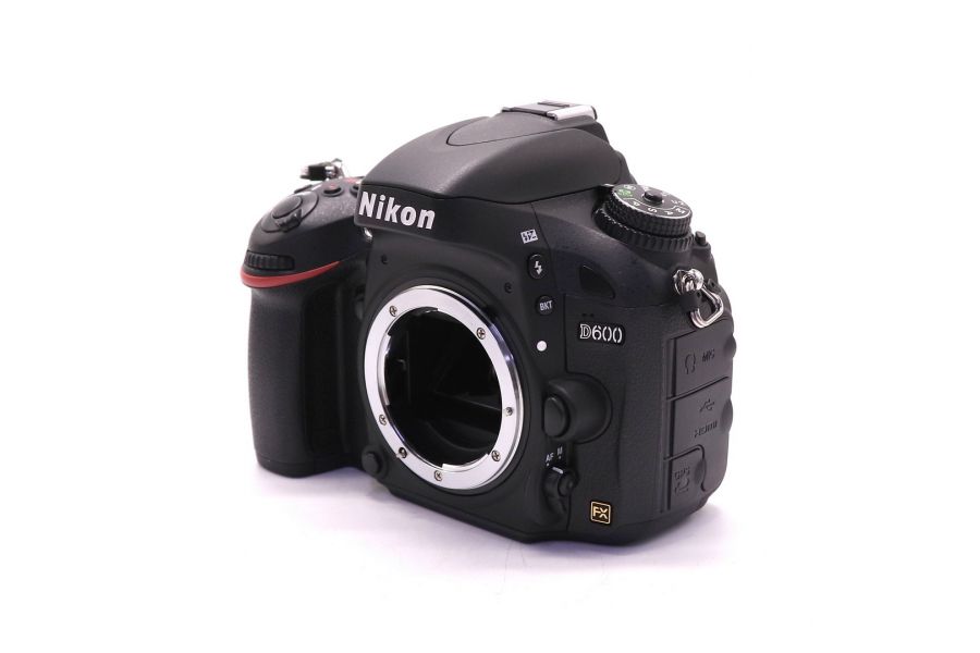 Nikon D600 body  в упаковке (пробег 5 кадров) (2014)