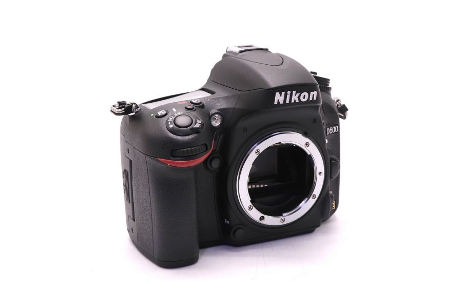 Nikon D600 body  в упаковке (пробег 5 кадров) (2014)