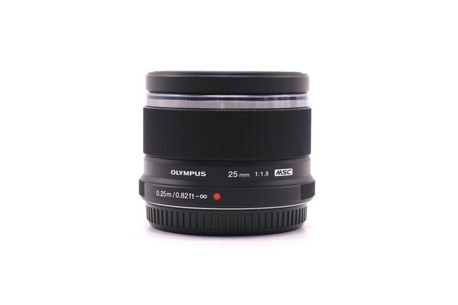 Универсальный Olympus M.Zuiko Digital 25mm f/1.8 