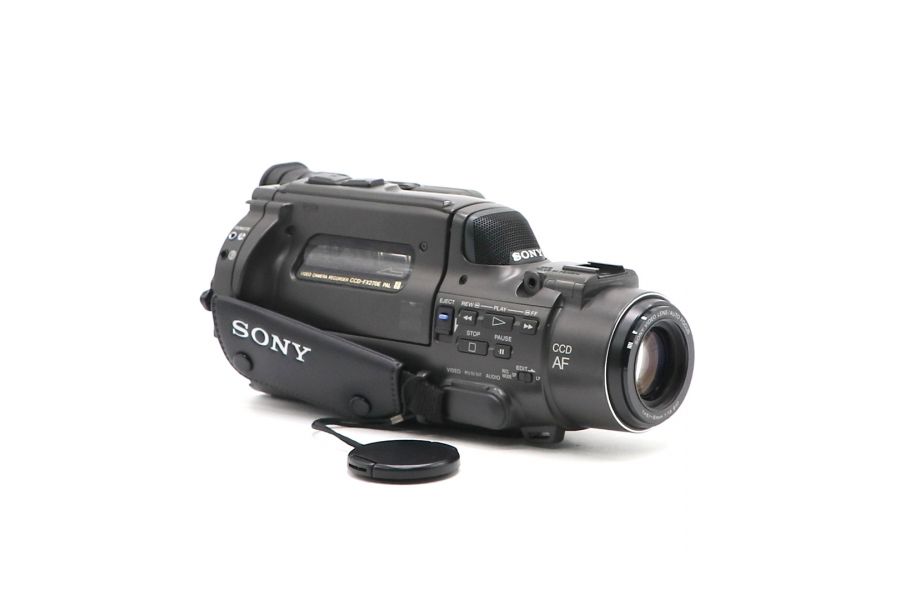 Видеокамера Sony Handycam Video 8 CCD-FX270E в упаковке