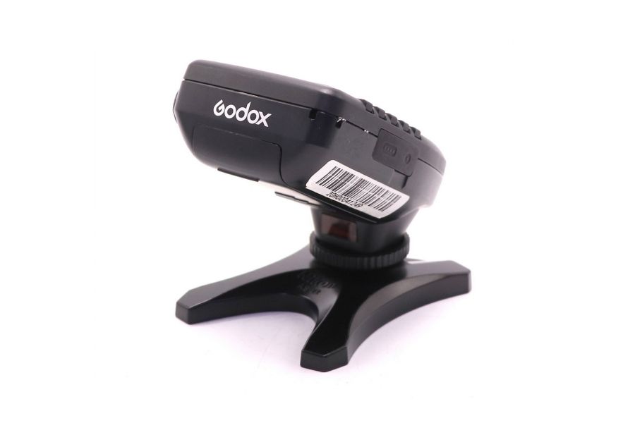 Радиосинхронизатор Godox Xpro-O в упаковке
