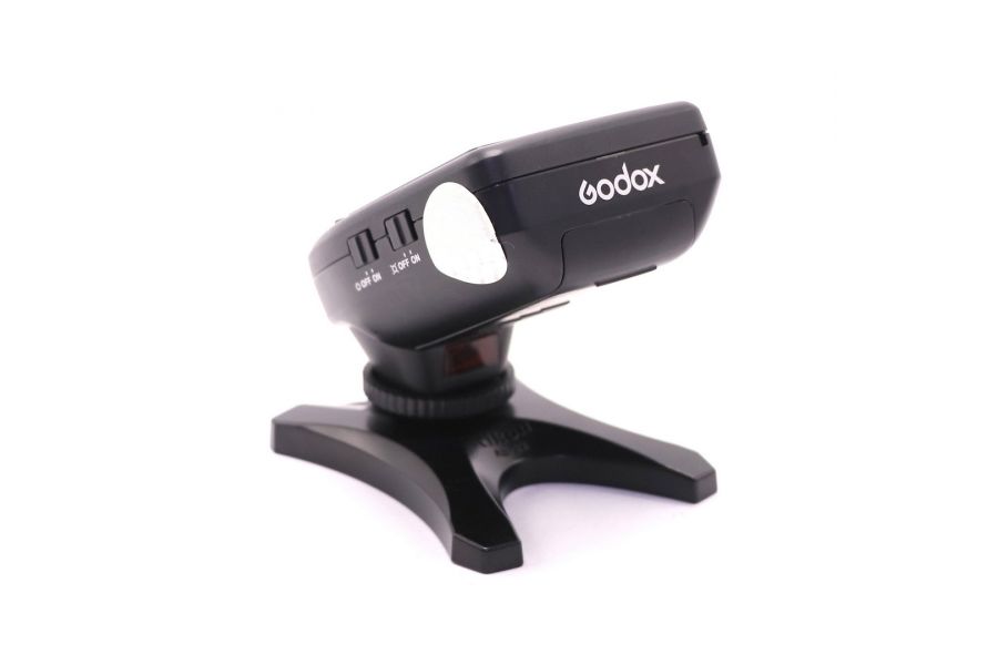 Радиосинхронизатор Godox Xpro-O в упаковке